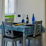 Apartman Arena Mecenate House *